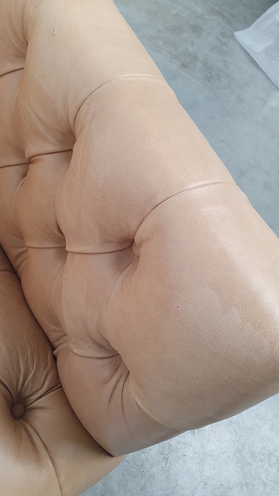 Image 1 of fauteuil chesterfield vintage design cuir beige camel modèle cube