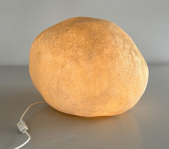 Image 1 of Grande lampe de table "Pebble" en résine par André Cazenave