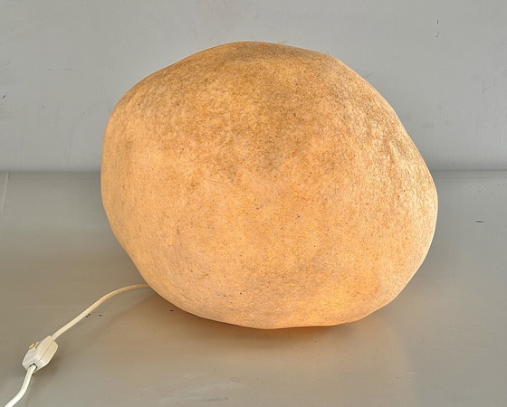 Image 1 of Grande lampe de table "Pebble" en résine par André Cazenave