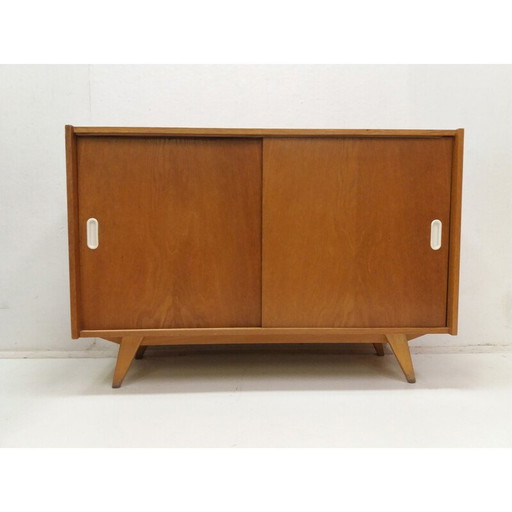 Cómoda vintage de roble de Jiroutek, Checoslovaquia, 1960