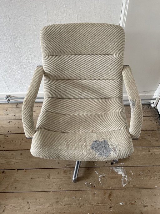 Artifort Vintage office chair refurbisher