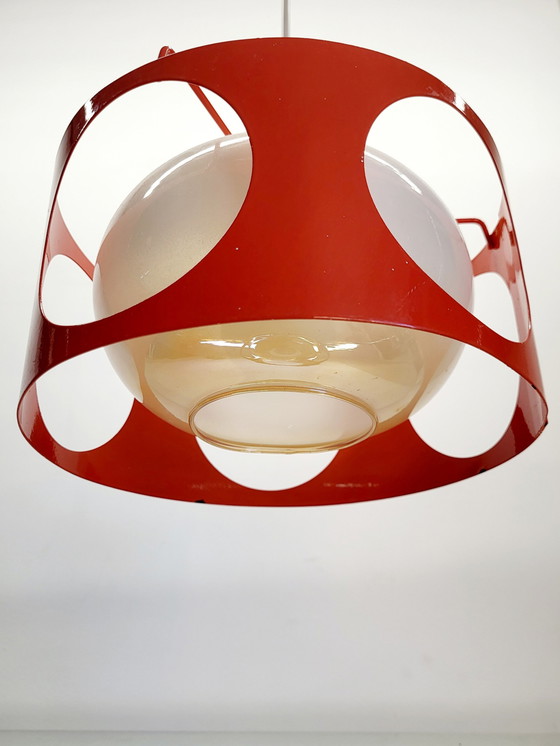 Image 1 of Lampada a sospensione Space Age, metallo arancione, sfera in vetro opalino, anni &#39;60-&#39;70