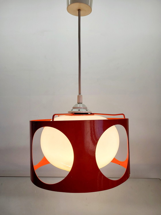Image 1 of Lampada a sospensione Space Age, metallo arancione, sfera in vetro opalino, anni &#39;60-&#39;70
