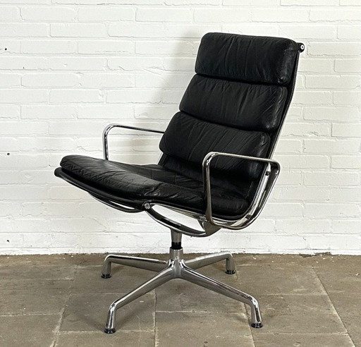 EA219 Soft Pad Armchair by Charles & Ray Eames for Vitra