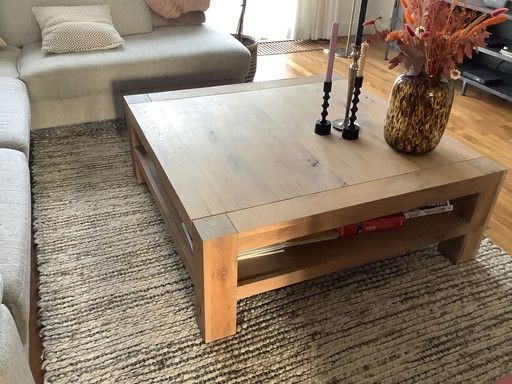 Goossens coffee table