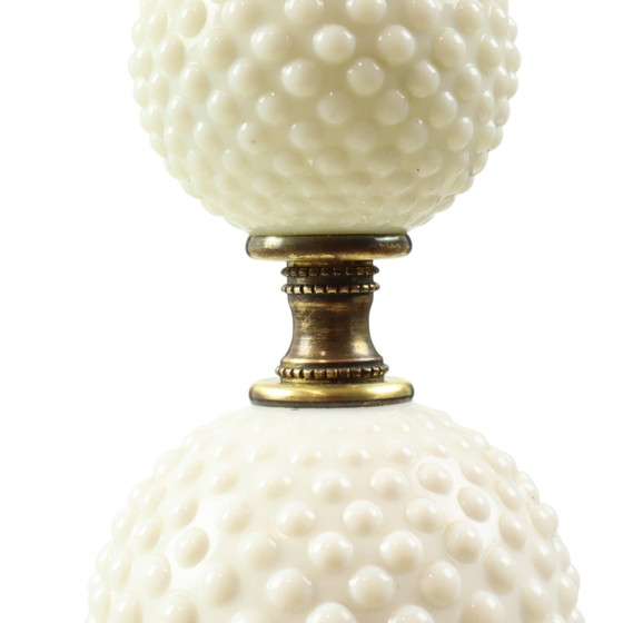 Image 1 of Lampada da tavolo vintage in vetro lattimo e ottone 