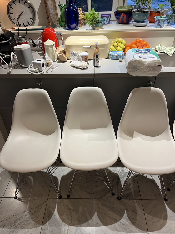 Image 1 of 6x Vitra Eames DSR dining chair