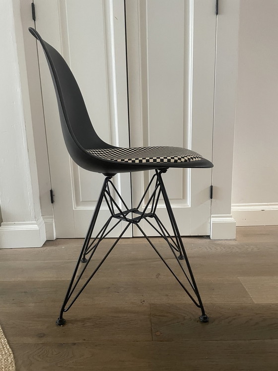 Image 1 of 6x Vitra Chair Eames Dsr Basic Dark Base Upholstered