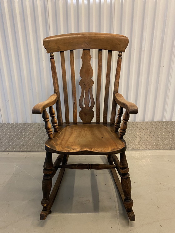 Image 1 of Vintage rocking chair
