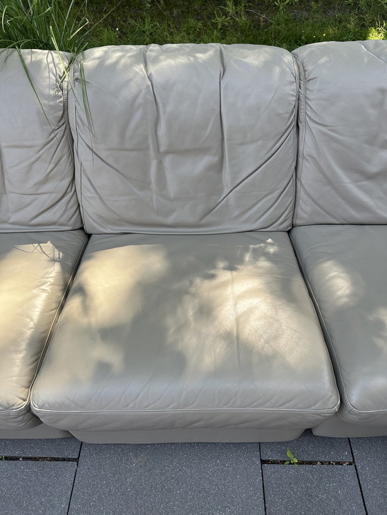 Image 1 of Vintage element couch