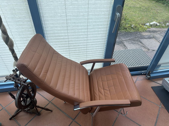 Image 1 of Swivel vintage lounge chair in brown leather