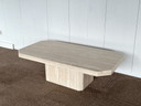Table basse vintage en travertin