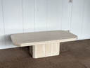 Table basse vintage en travertin