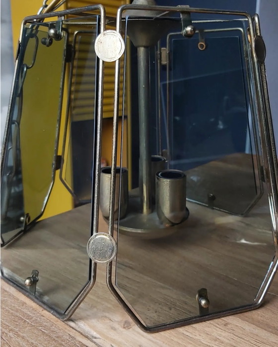 Image 1 of Lampe suspendue vintage en laiton avec verre fumé