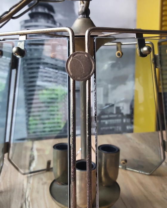 Image 1 of Lampe suspendue vintage en laiton avec verre fumé