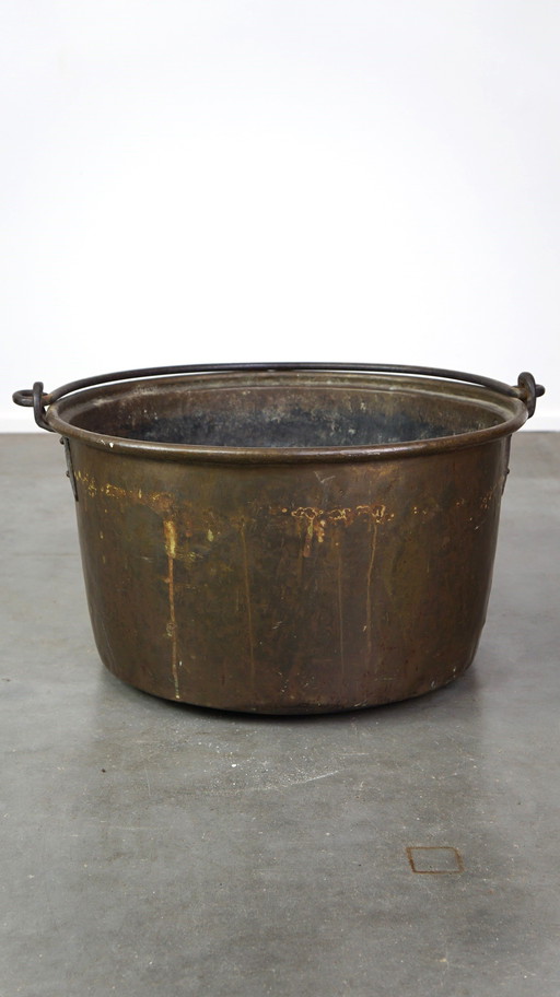 Large Copper Bin/Kettle With Handle