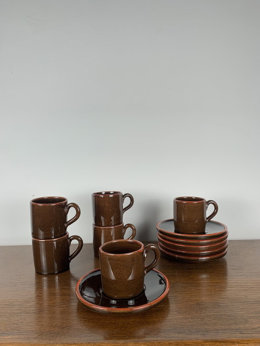 Set Of 6 Coffee Cups With Saucers, Toreboda Sweden, Brown And Red Edging, 1960