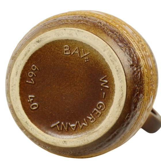 Image 1 of Vintage Bay Vase Flowers