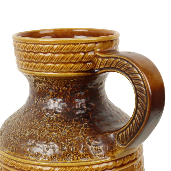 Image 1 of Vintage Bay Vase Flowers