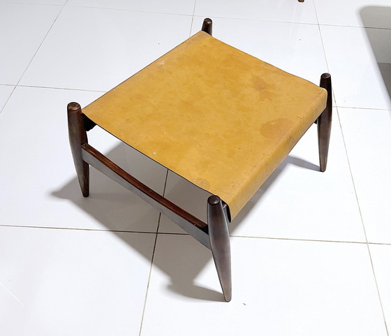 Image 1 of 2x Liceu Das Artes Pair Of Ottomans, Rosewood & Leather, Brazil 1960