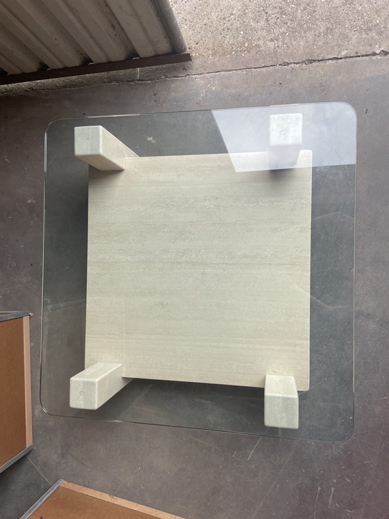 Image 1 of Table basse vintage en travertin