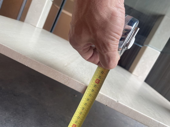 Image 1 of Table basse vintage en travertin