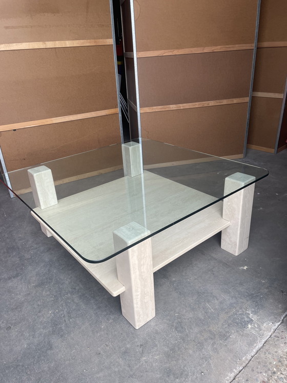 Image 1 of Table basse vintage en travertin