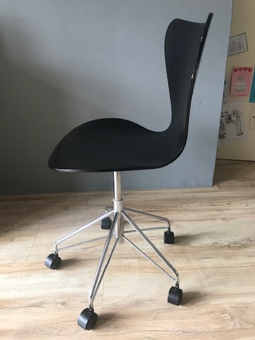 Fritz Hansen office chair