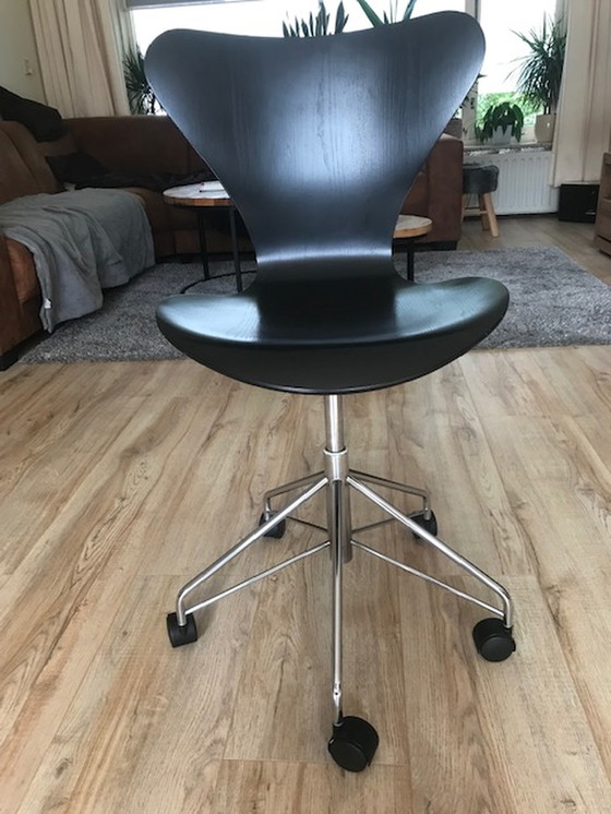 Image 1 of Fritz Hansen office chair