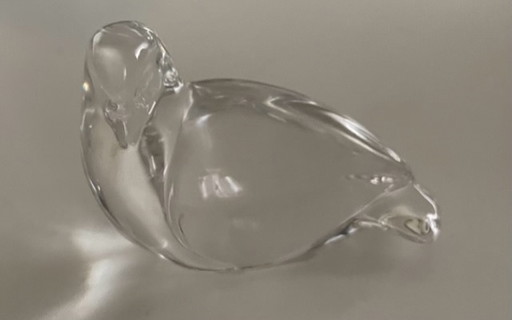 Val St Lambert seated dove crystal