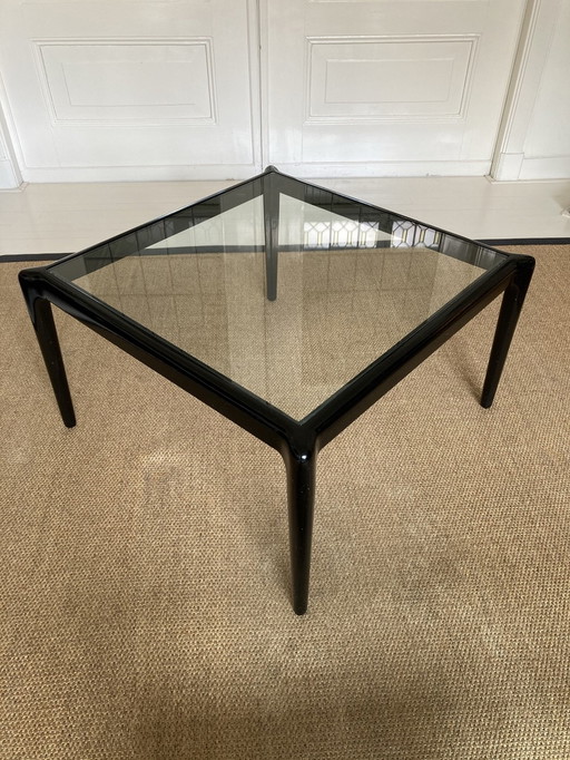 Table basse vintage du milieu du siècle, laquée noire