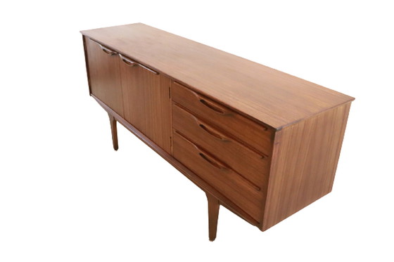 Image 1 of Jentique sideboard 'Tregynon' | 167.7 cm