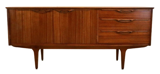 Image 1 of Jentique sideboard 'Tregynon' | 167.7 cm