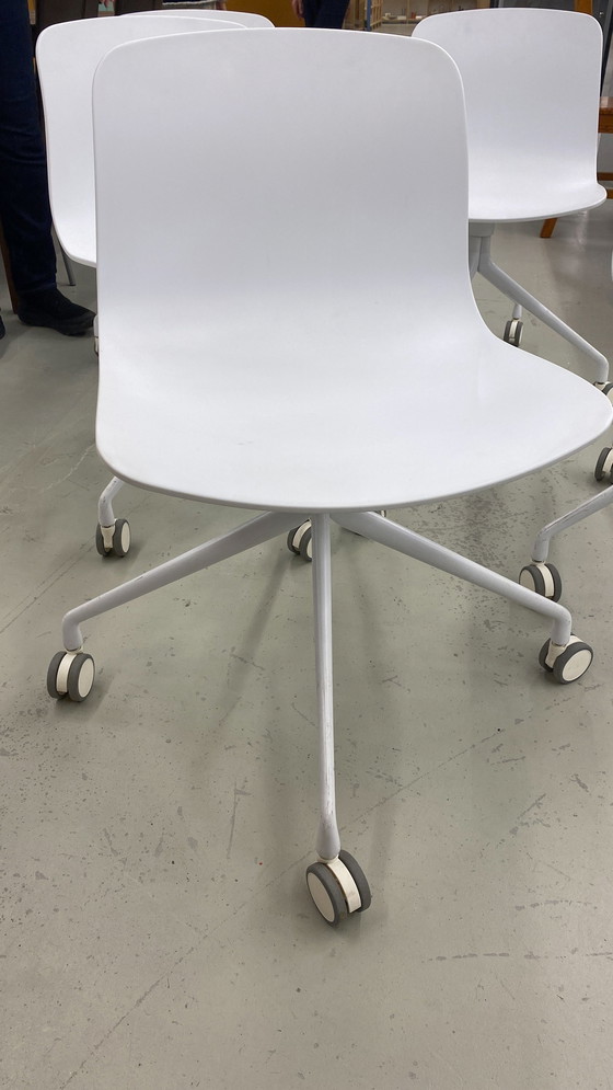 Image 1 of 4X Hay Aac14 About A Chair White 2.0 Wheels