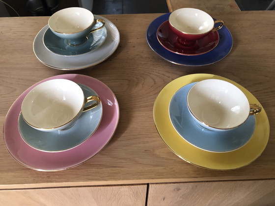 Image 1 of 6x Koninklijke Plateelbakkerij Gouda coffee cups + 4x dessert plates