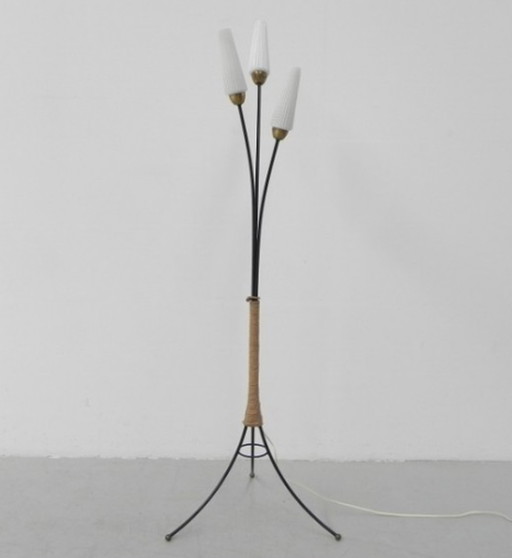 Floor lamp with 3 glass shades