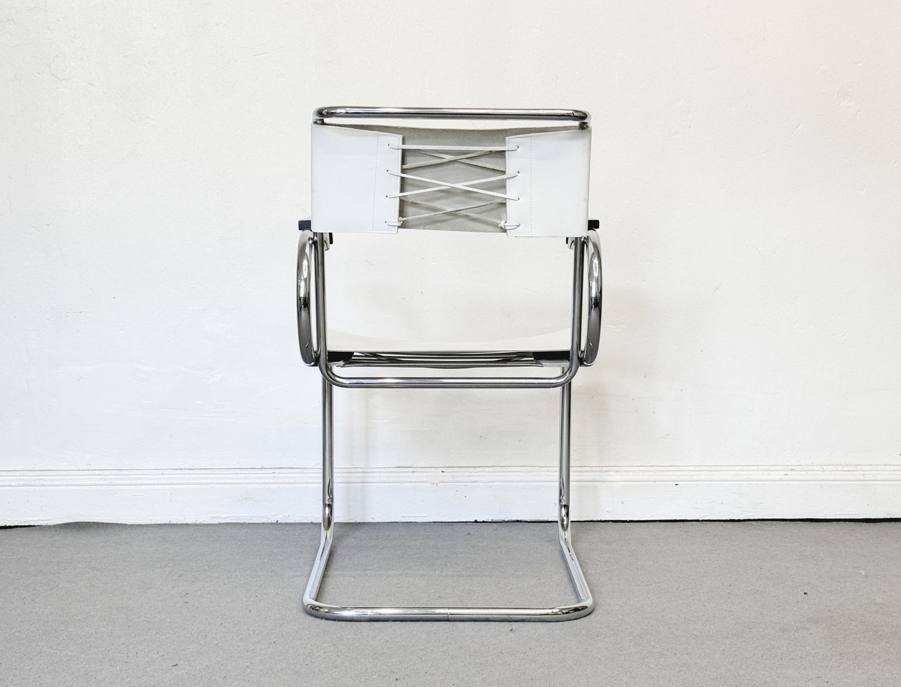 1/4 Tecta D40 Cantilever Chair Chair Set Bauhaus White Leather
