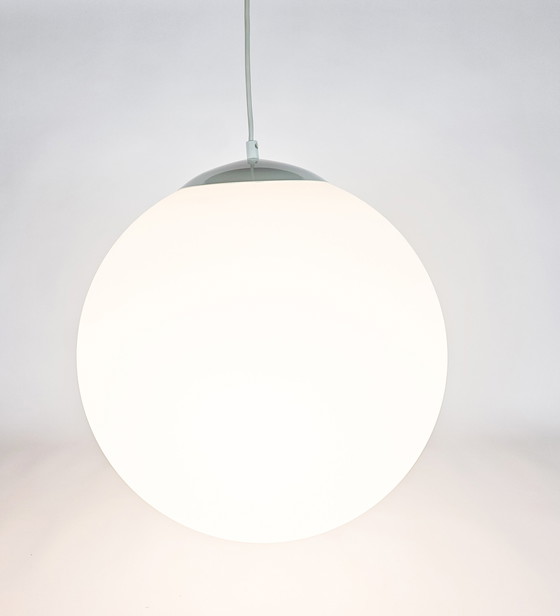 Image 1 of Hala Zeist - lampe globe - lampe suspendue - plastique - métal - années 90