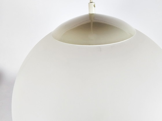 Image 1 of Hala Zeist - lampe globe - lampe suspendue - plastique - métal - années 90