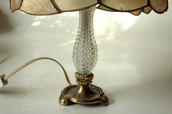 Image 1 of Tiffany style table lamp - glass, metal, mother-of-pearl -