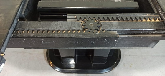 Image 1 of Vintage ovale uitschuifbare eettafel, glanzend zwart