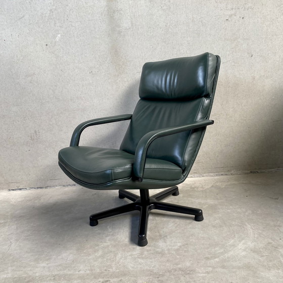 Image 1 of Artifort F141 leather swivel armchair Geoffrey Harcourt