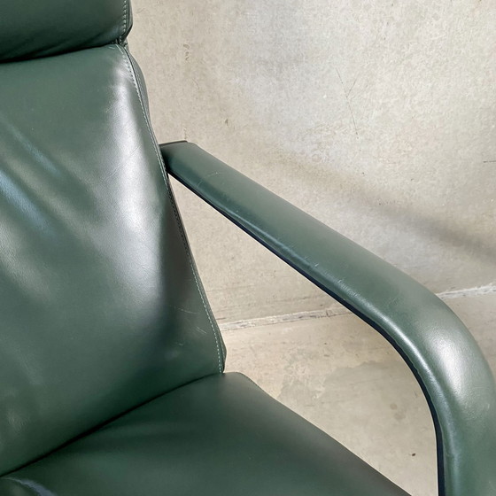 Image 1 of Artifort F141 leather swivel armchair Geoffrey Harcourt