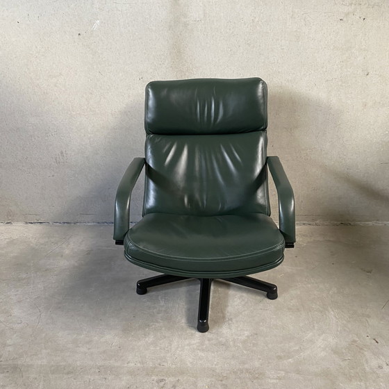 Image 1 of Artifort F141 leather swivel armchair Geoffrey Harcourt