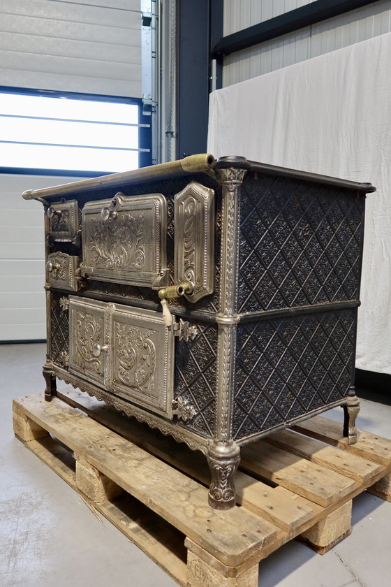 Image 1 of Antique cast-iron gas stove with glazed plates