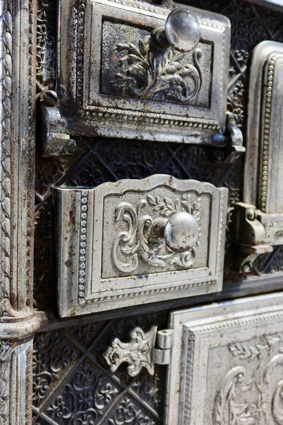 Image 1 of Antique cast-iron gas stove with glazed plates