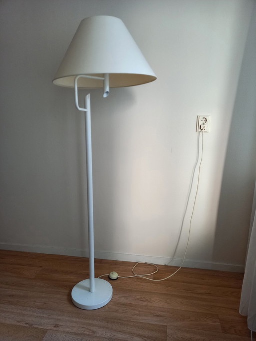 Floor lamp with shade