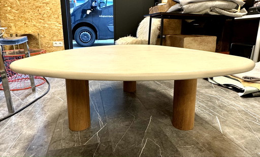 Table basse Mortex beige en forme organique