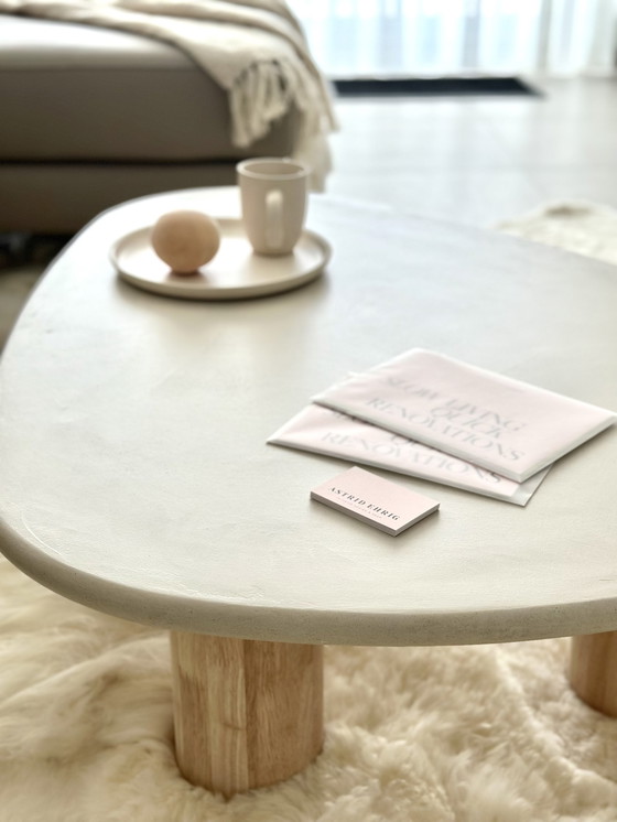 Image 1 of Mortex coffee table beige in organic form