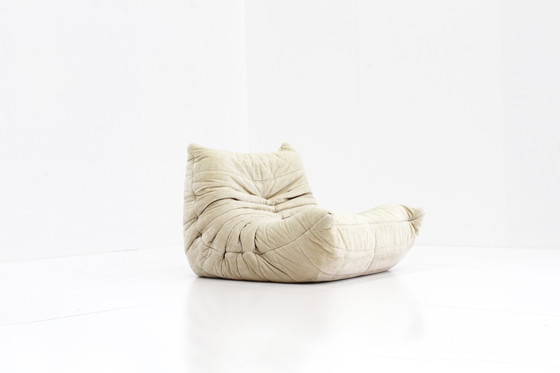 Image 1 of Original Vintage Togo Ligne Roset fauteuil beige tissu